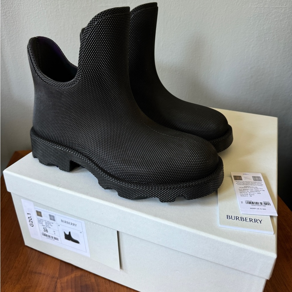 Burberry Boots Women's Heeled Black Marsh Rain Pull On Size 38 $820